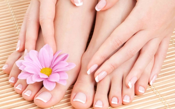 چۆنیەتی ئاگاداربوون لە جوانی و ناسكی دەست و پێیەكانت