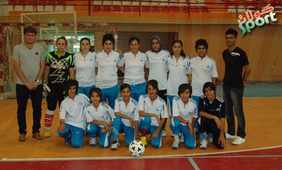 ئافرۆدێت پیرەمەگرونی گۆڵ باران كرد