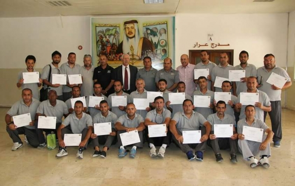 كوردێك بروانامەی ئاسیوی وەرگرت