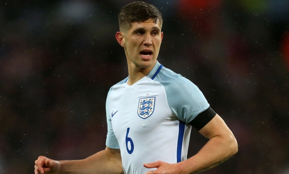 چێلسی و مان شەڕەی بەدەستھێنانی  جۆن ستونز دەکەن