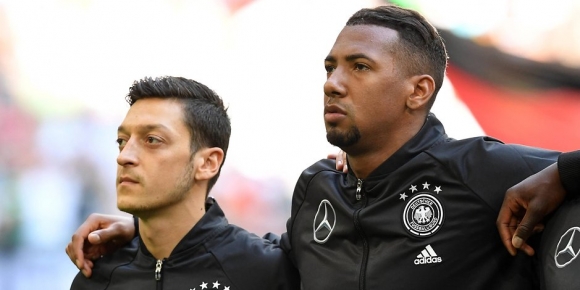 بواتێنگ لە ئۆزێلەوە وەڵامێكی پێگەیشت