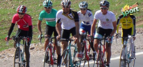 پایسكیلسواری برایەتی بەشداری لەپاڵەوانیەتی مازەندەرانی نێودەوڵەتی دەكەن