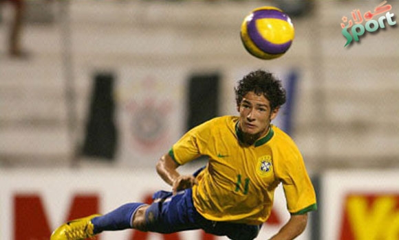 پاتۆ به‌شدارى مۆندیال ده‌كات به‌بىَ یارى كردن