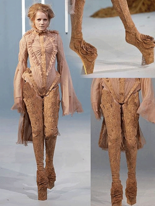 پێڵاوە سەیرەكە