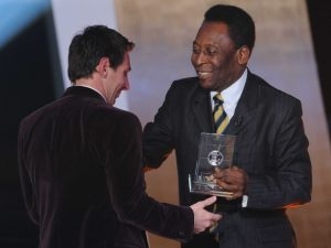 لە پێلێەوە پەیامێك بۆ مێسی