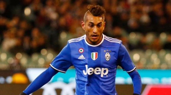 پێرێرا خانمە پیرەكەی جێهێشت و گەرایەوە بۆ واتفۆڕد