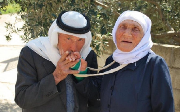 تەمەنی (125) ساڵە و داوای شوو دەكات