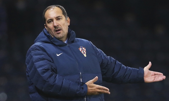 پێنج راهێنەر پاڵیوراون بۆ راهێنەرایەتی هەڵبژاردەی عێراق