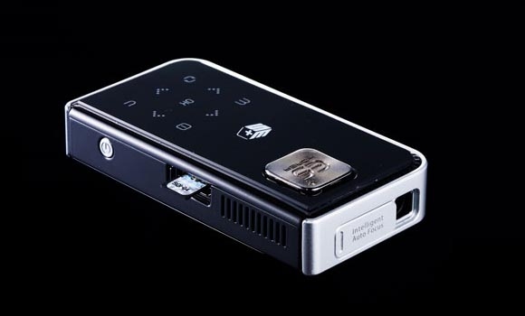 پیكۆ پرۆژكتۆر هەمیشە لە حاڵەتی فۆكس دا