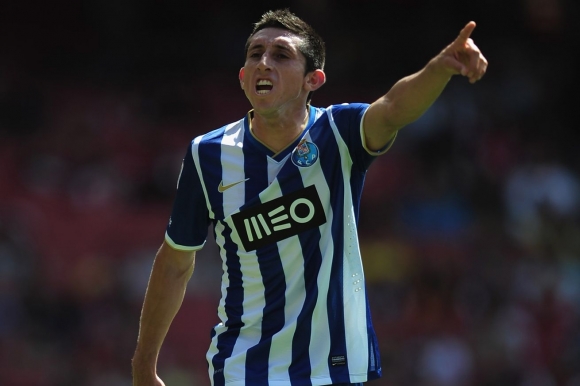 ناپۆلی ئه‌ستێره‌یه‌كی پۆرتۆی ده‌وێت