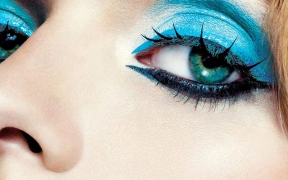 رەنگی بەهاری بۆ پشت چاوت