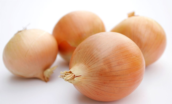 پیاز بەقەد سێو سوودبەخشە