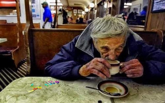 قاوە خواردنەوەبۆ ھەژارن