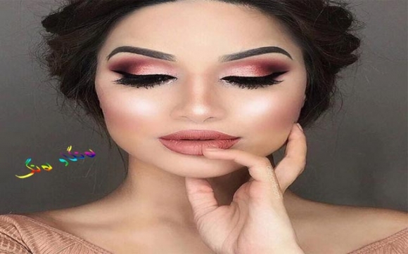 بە ماکیاژ رەشی ژێر چاوەکانت بشارەوە