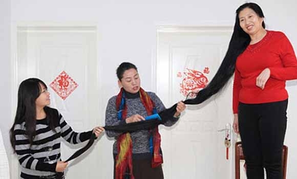 درێژی قژێك (240) سەنتیمەترە