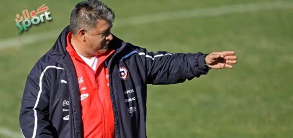 راهێنەری هەڵبژاردەی چیلی دەنگ بە میسی و گواردیو دەدات