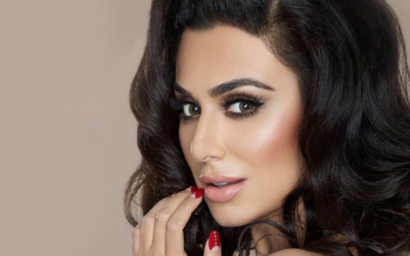 چۆنێتی پاککردنەوەی برژانگە دەسکردیەکان