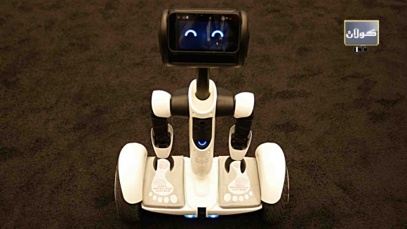 رۆبۆتێك زۆربەی ئەركەكانی ماڵەوە ئەنجام دەدات