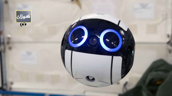 رۆبۆتێك بۆ گەشتیارانی ئاسمانی