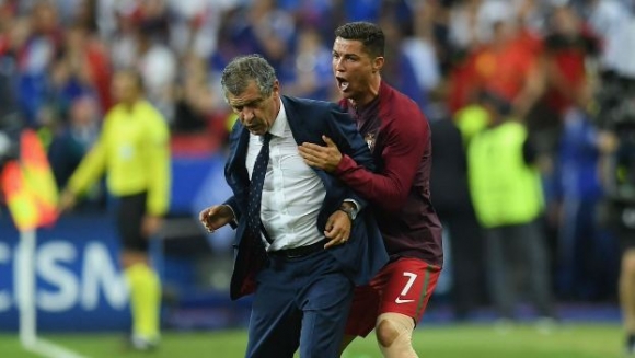 راهێنەری پۆرتوگال: لەبەر رۆناڵدۆ دەست دەخەمە ناو ئاگرەوە