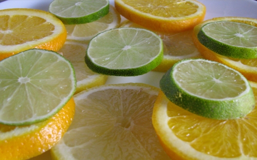 رۆژانە 80 ملگم ڤیتامین C