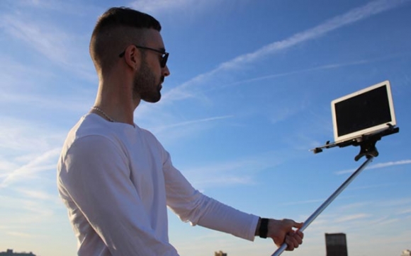 سێلفی كۆمپیوتەر و لاپتۆپ