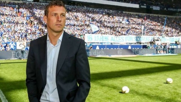 بە فه‌رمی ماركۆس ڤاینزێل بووه‌ راهێنه‌ری شالكێ