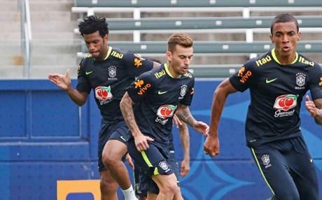 شه‌ش یاریزانى به‌رازیل بۆ ده‌ره‌وه‌ى كۆپا ئه‌مه‌ریكا