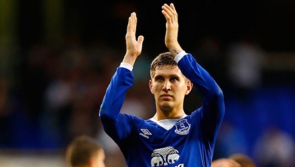 ململانێی نێوان بارسێلۆنا و مانچێسته‌ر یونایتد له‌پێناو ستۆنز