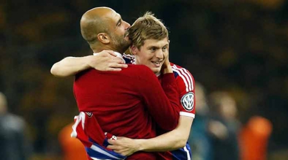 گواردیۆلا سورە لەسەر گواستنەوەی كروس بۆ رێزی یانەكەی