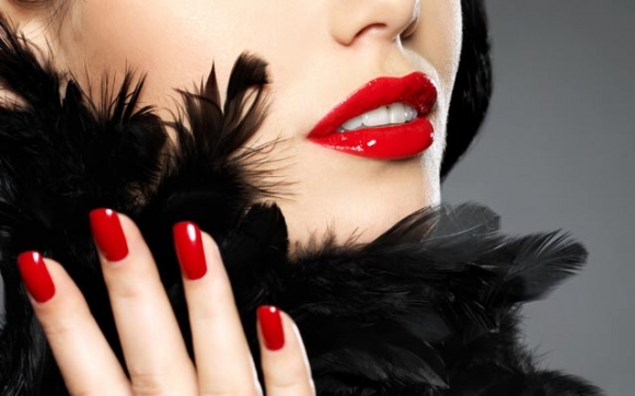 رەنگ و نەخشی نینۆكەكانت بۆ رۆژی ڤاڵانتاین