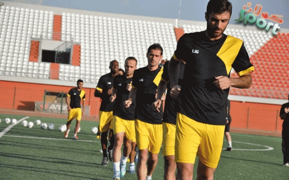 كاتژمێر رادەكات!