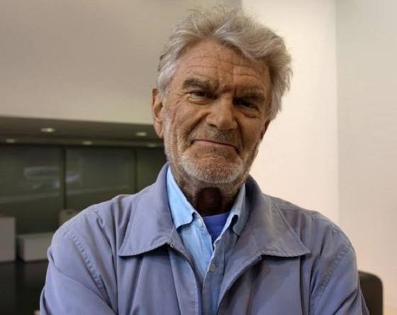 ئايە دەزانی یه‌كه‌م مۆبایلی له‌مس له‌ ساڵی 1983 ه‌وه‌ دروست كراوه‌ ؟