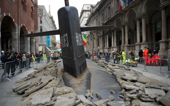 غەواسەیەك لە ناوەڕاستی شەقام