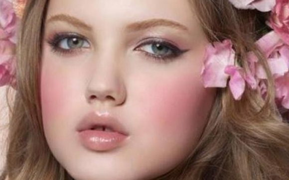 ده‌ته‌وێ ڕوومه‌تت گۆشتن بێ؟