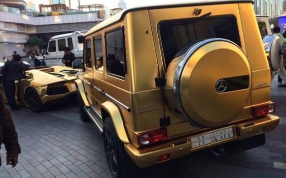 نمایشی ئوتۆمبێلی زێڕ