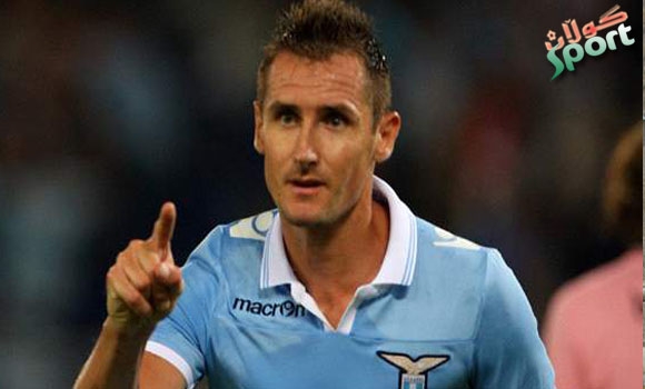 كلۆزێ بە هۆی پێكانەوە ماوەیەك لە یاریگاكان دوور دەكەوێتەوە