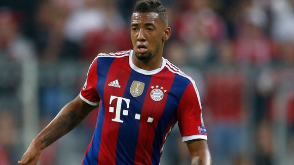 بواتنیگ لە یاریگاکان دووردەکەوێتەوە